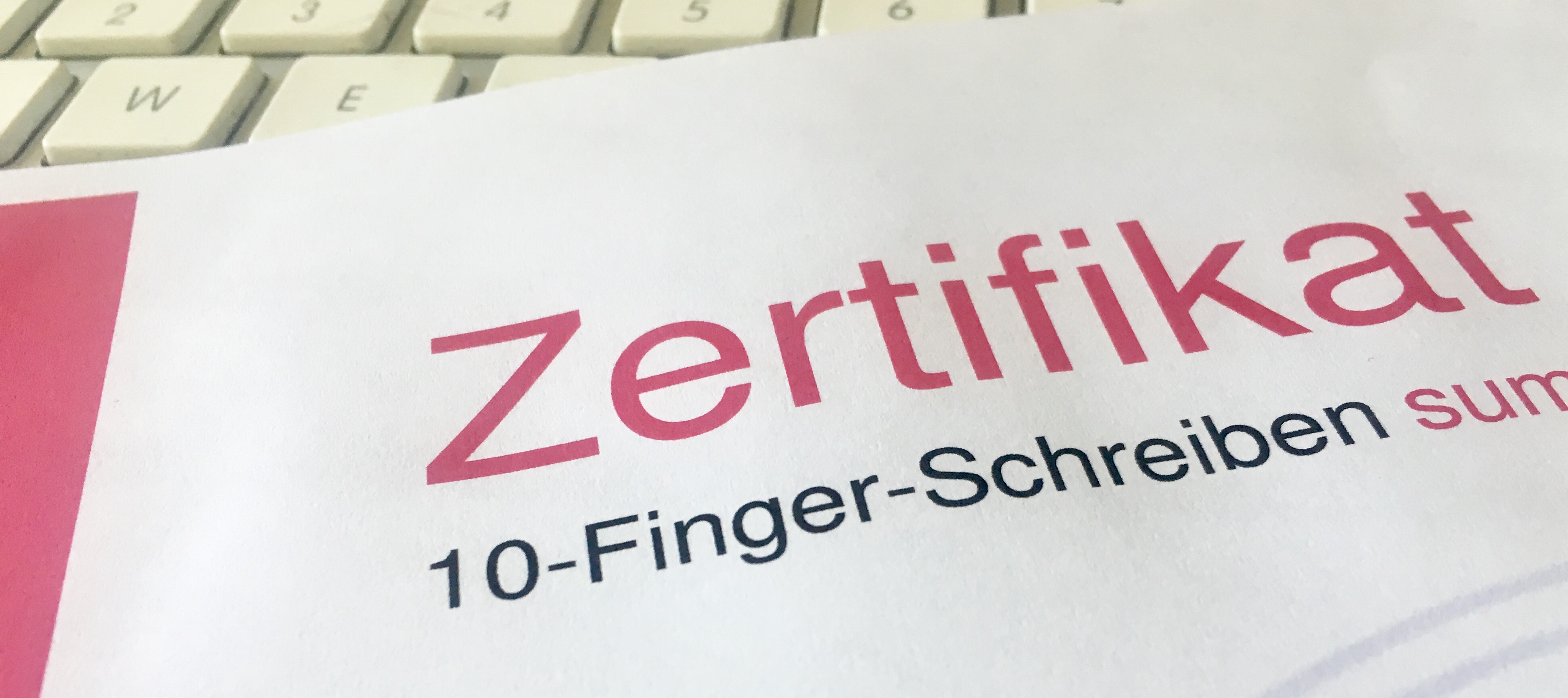 Das TICKEN Zertifikat im 10-Finger-Schreiben